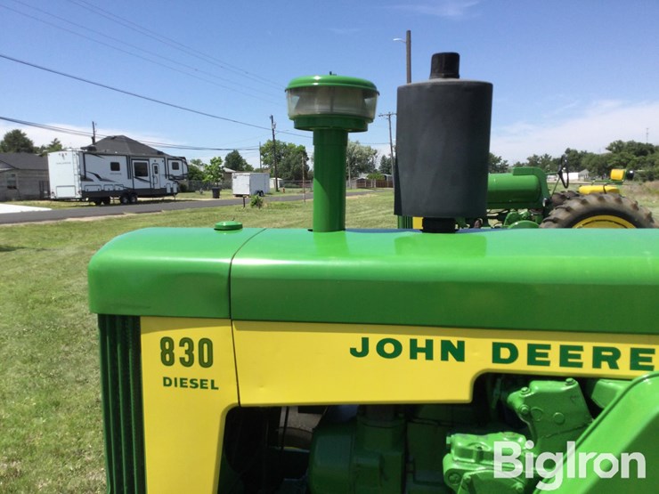 1959-john-deere-830-image-13