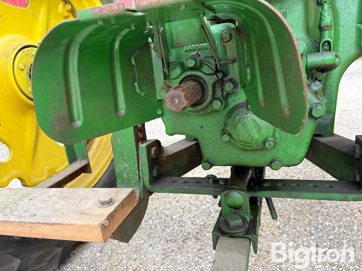1952-john-deere-60-image-17
