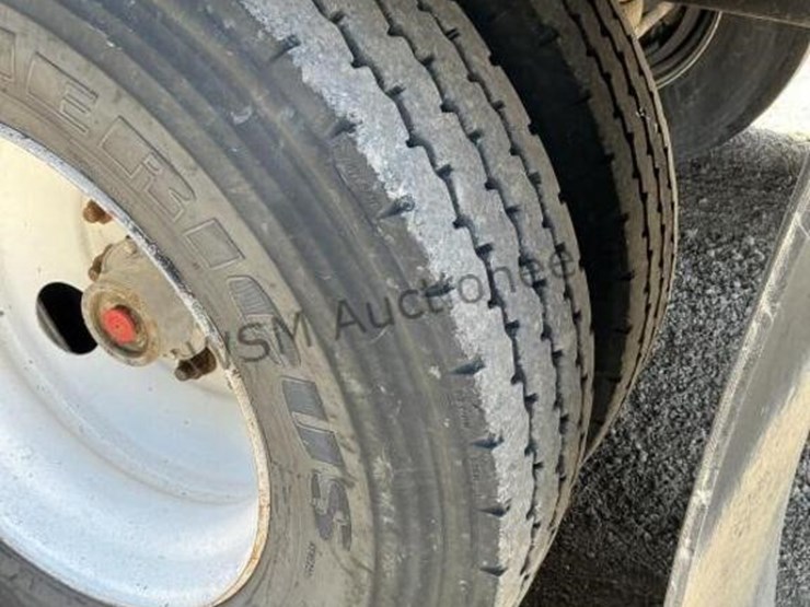 2020-versa-v-bottom-spreader-trailer-image-7