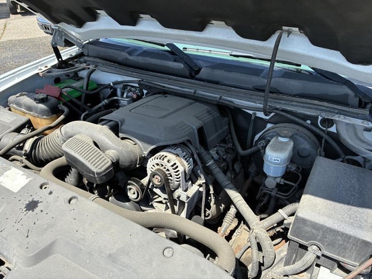 2011-chevrolet-1500-image-6