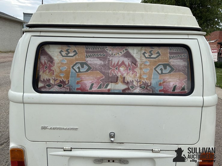 1973-volkswagen-kombi-campmobile-3-door-camper-bus-image-15