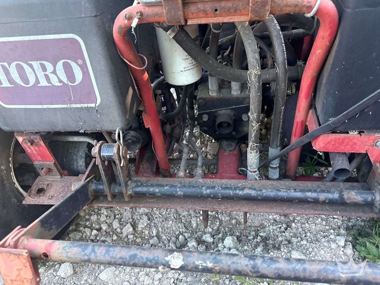 2005-toro-sandpro-3020-3wd-bunker-rake-image-7