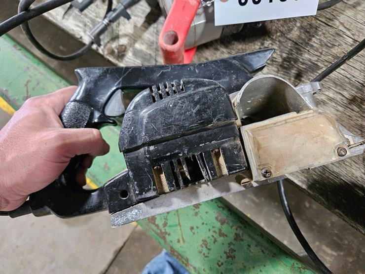 #130-•-assorted-power-tools-image-5