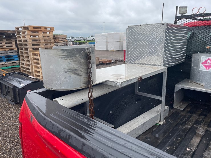 2018-ford-f150-xl-image-17