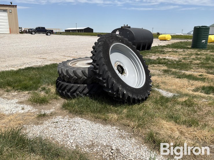 miller-sprayer-wheels-&-380/90r46-tires-image-3