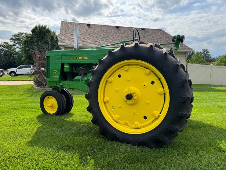 john-deere-70-image-4