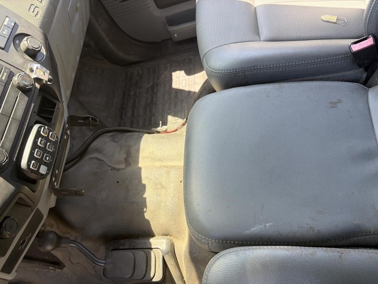 2011-ford-f250-image-18