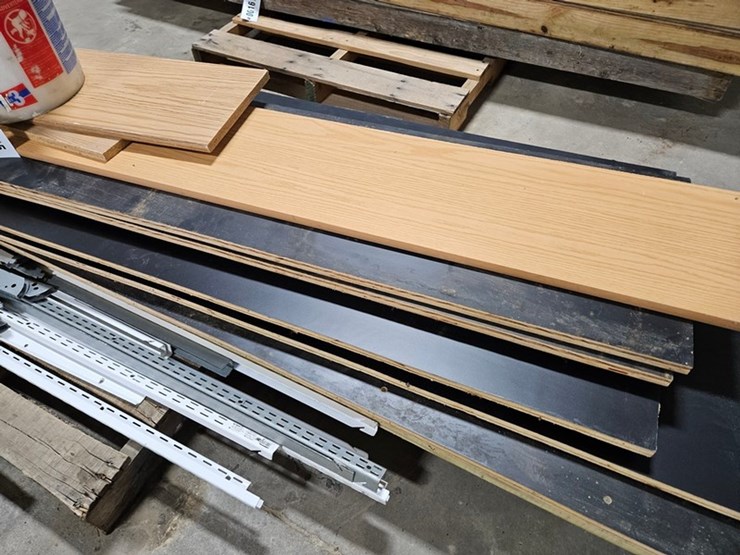 #165-•-wood-shelving-with-metal-brackets-image-3