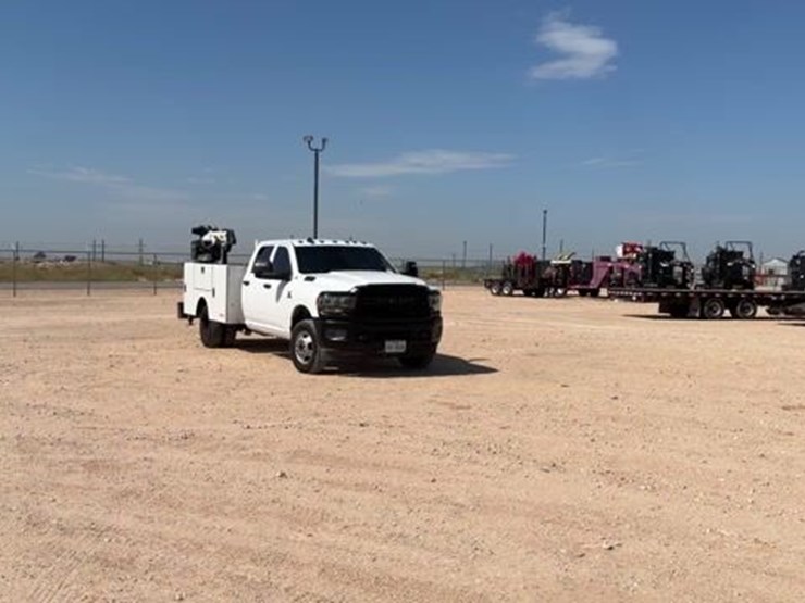 2024-dodge-3500-image-1