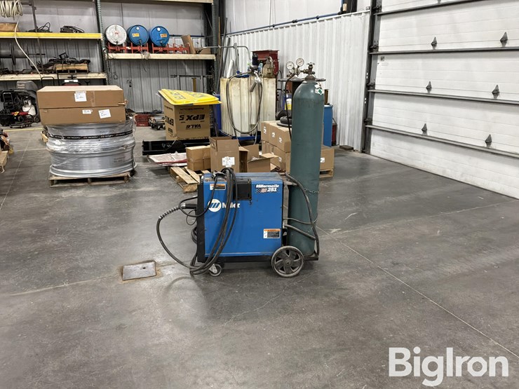 miller-millermatic-251-wire-welder-image-8