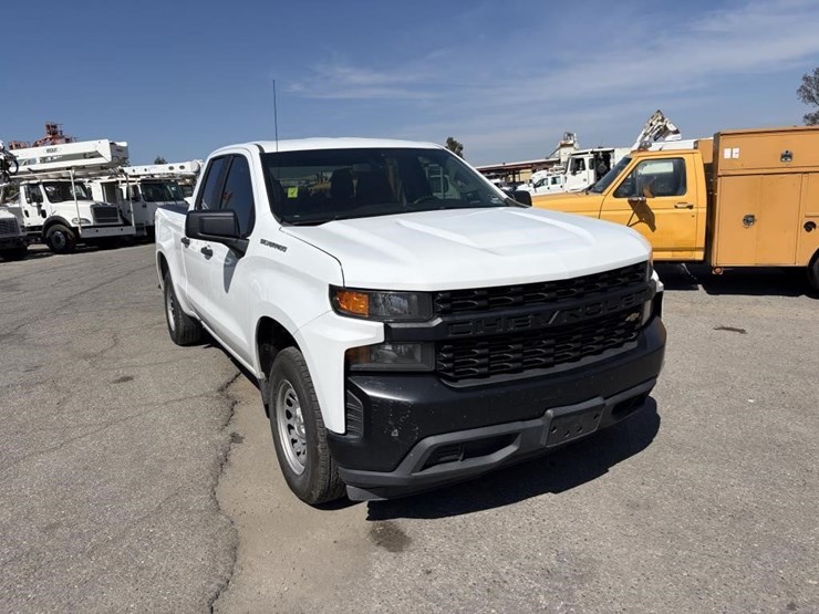 2020-chevrolet-silverado-1500-image-2