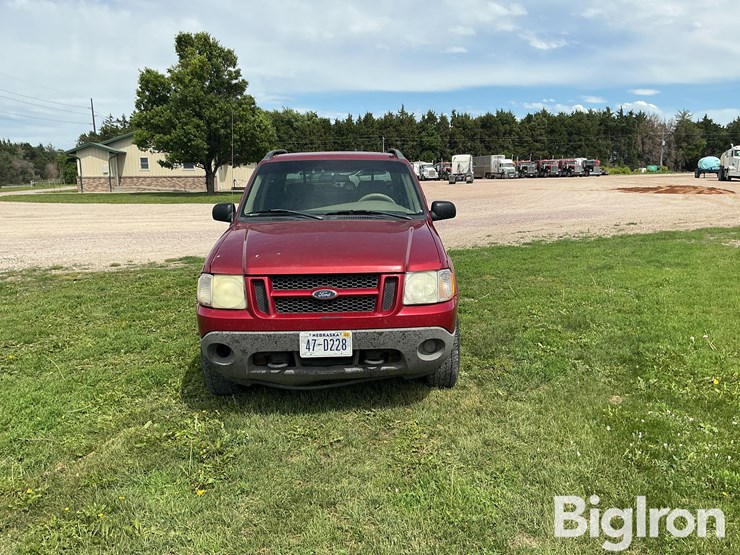 2002-ford-explorer-sport-trac-image-2