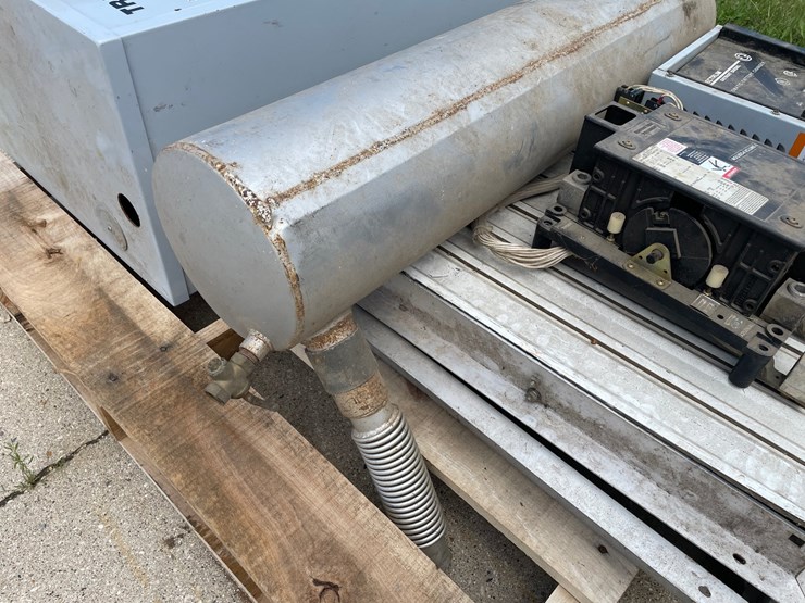 #2896-•-30kw-spectrum-detroit-diesel-generator-image-21