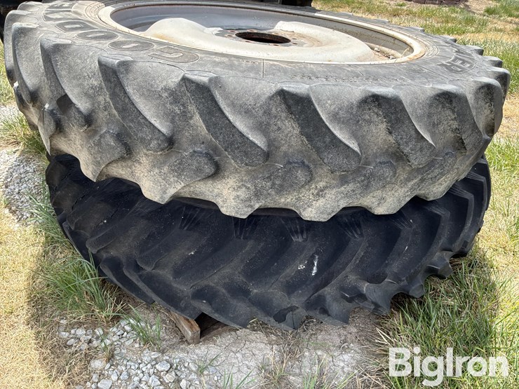 miller-sprayer-wheels-&-380/90r46-tires-image-9