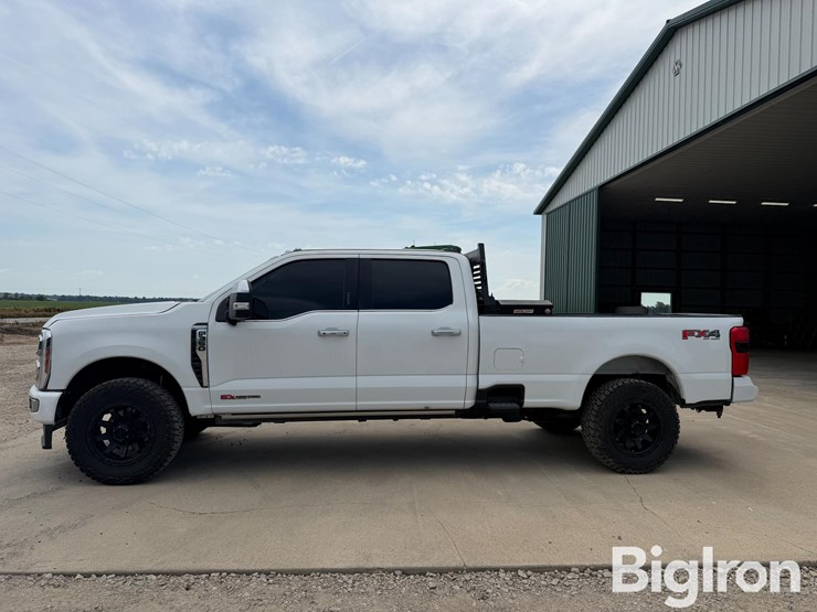 2023-ford-f350-image-8