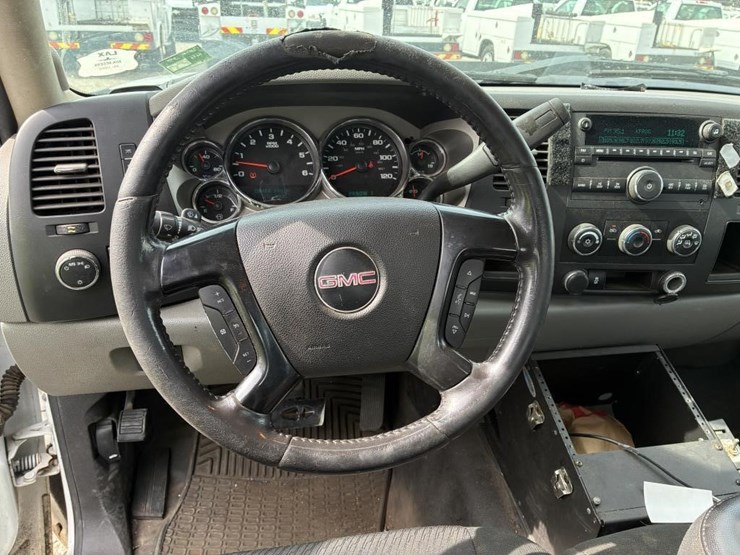 2012-gmc-sierra-2500-image-14