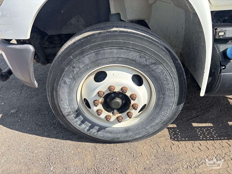 2018-international-durastar-4300-image-25