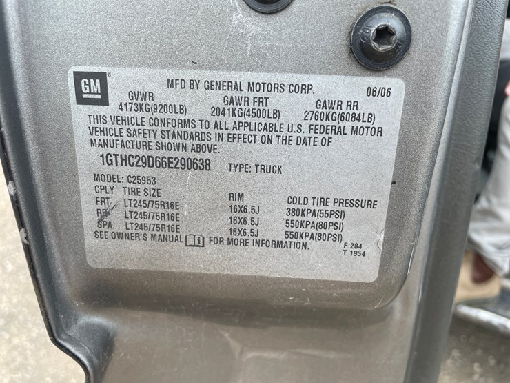 2006-gmc-2500hd-image-43