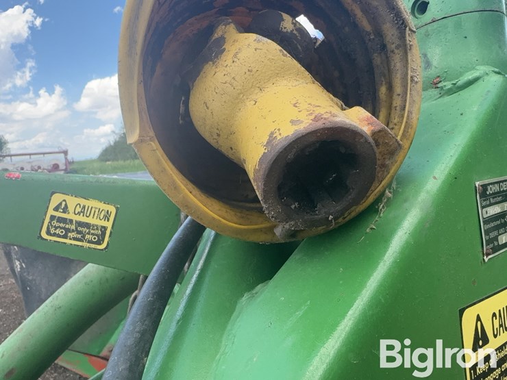 john-deere-260-image-10
