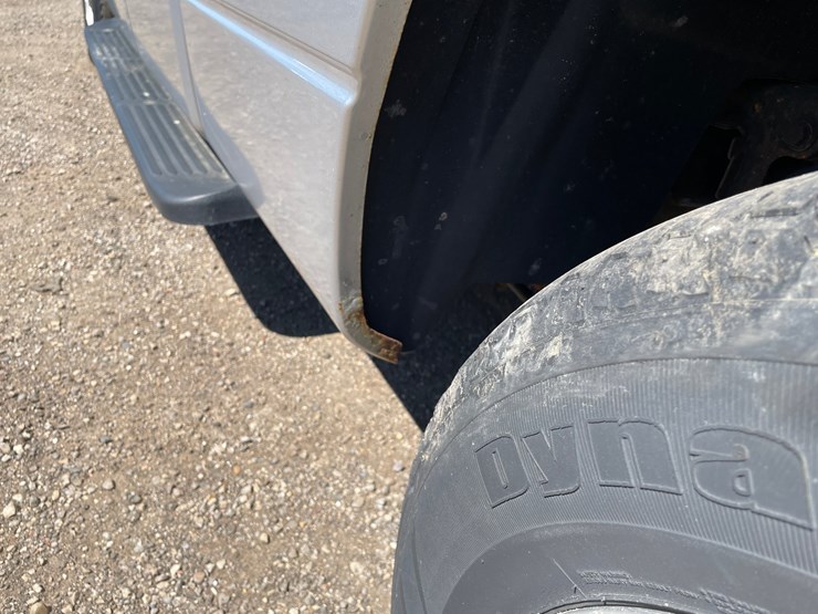 2012-ford-f150-xlt-image-24