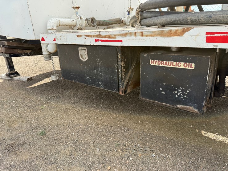 2008-john-deere-b-image-20