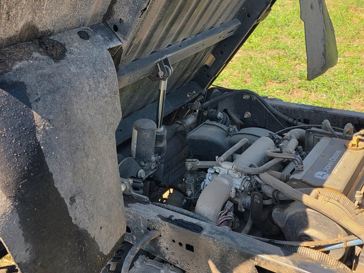 john-deere-gator-image-25