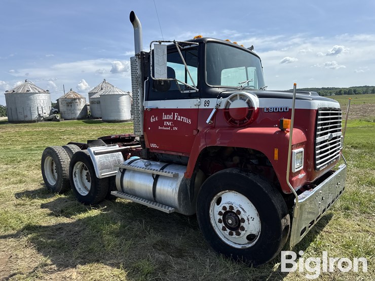 1989-ford-lnt9000-image-3
