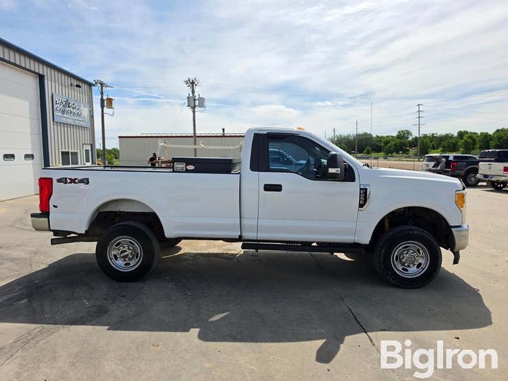 2017-ford-f250-xl-image-4