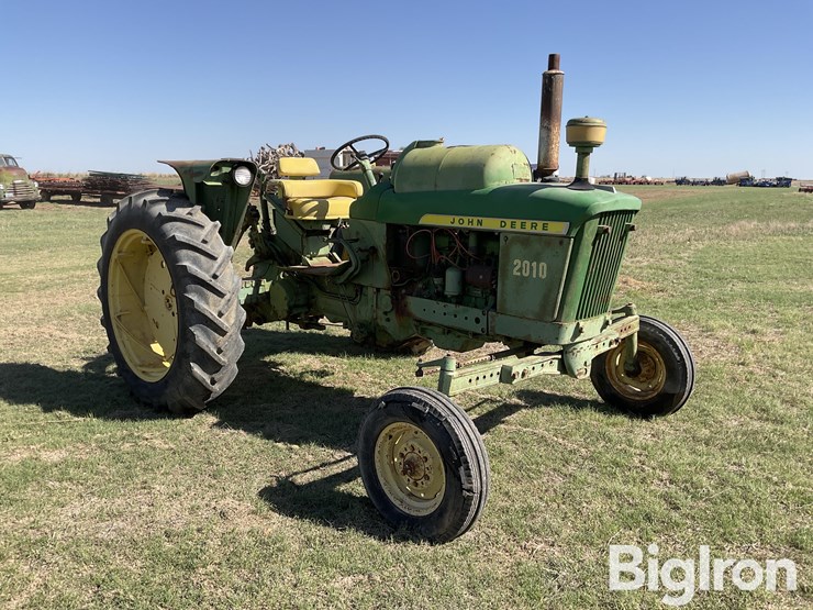 1962-john-deere-2010-image-3