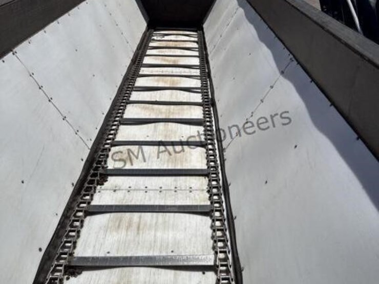 2010-versa-v-bottom-spreader-trailer-image-18