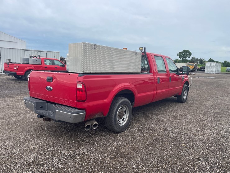 2010-ford-f250-xl-image-5