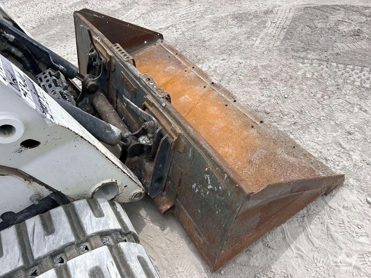 2021-bobcat-t740-image-13
