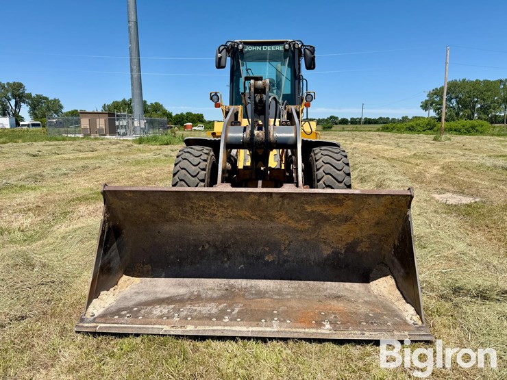2013-deere-624k-image-2