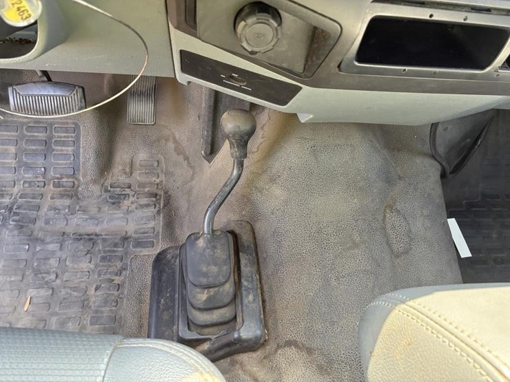 2011-ford-f250-image-18