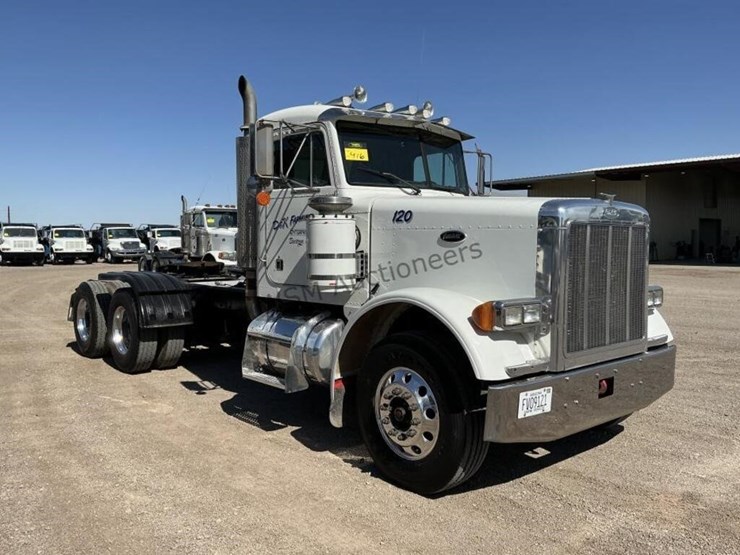 1996-peterbilt-379-image-3