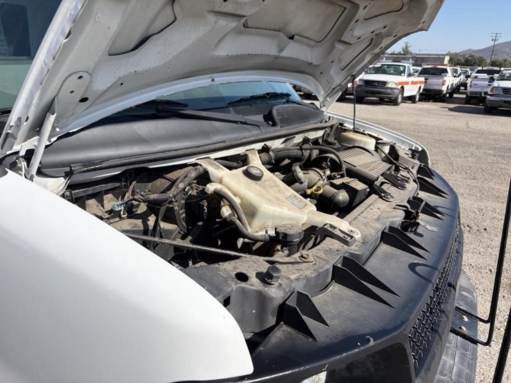 2014-chevrolet-express-3500-image-8
