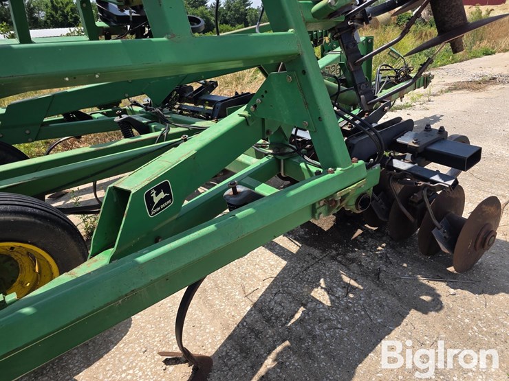john-deere-726-image-19