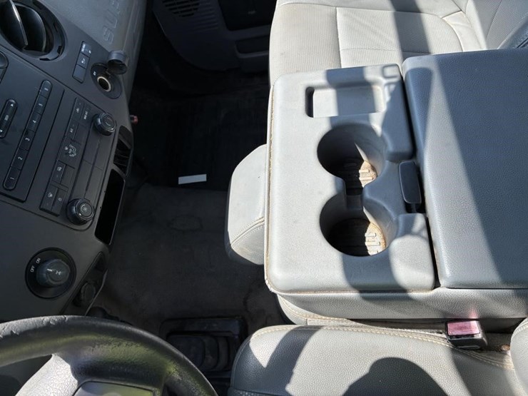 2011-ford-f250-image-19