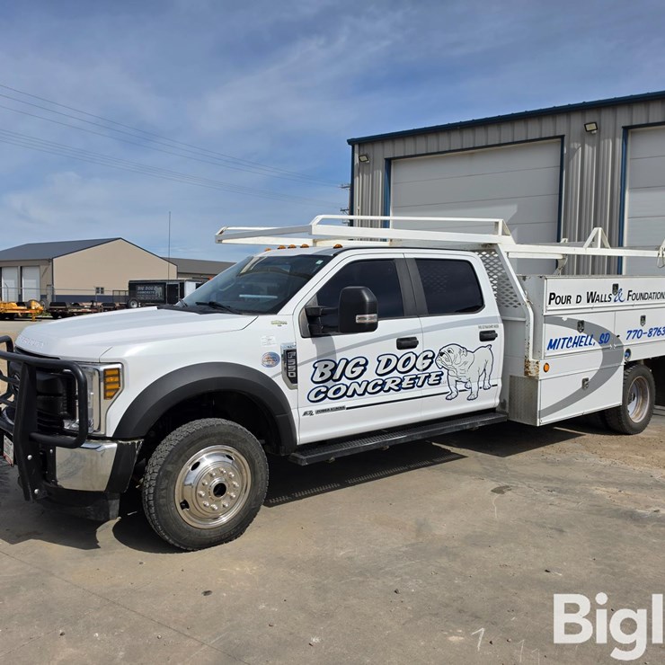 2019 FORD F550 XL