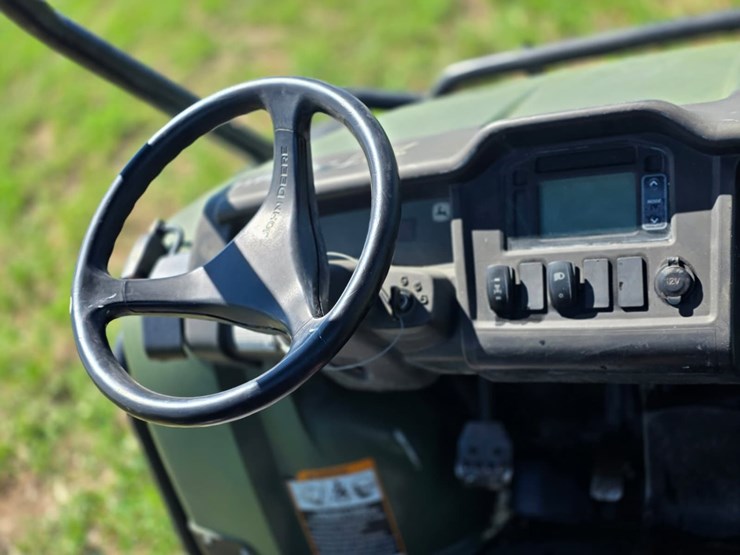 john-deere-gator-image-21