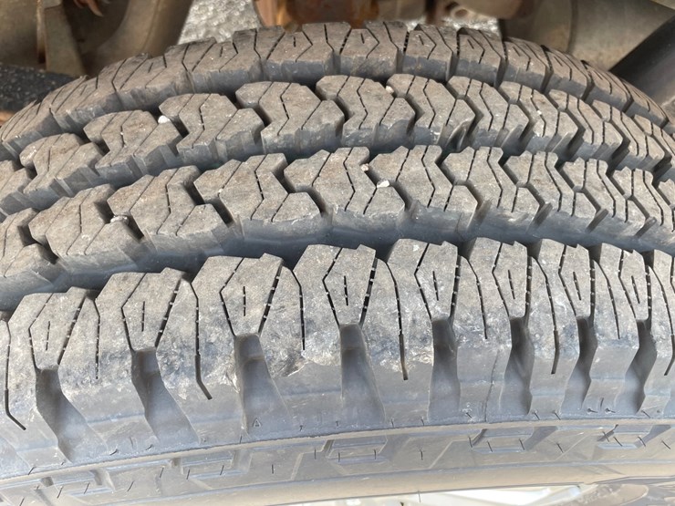 2015-ford-f150-xlt-image-14