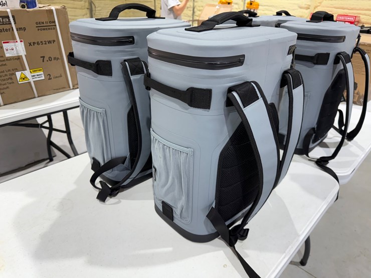 #49795-•-lot-of-(2)-unused-member-mark-backpack-coolers-image-5