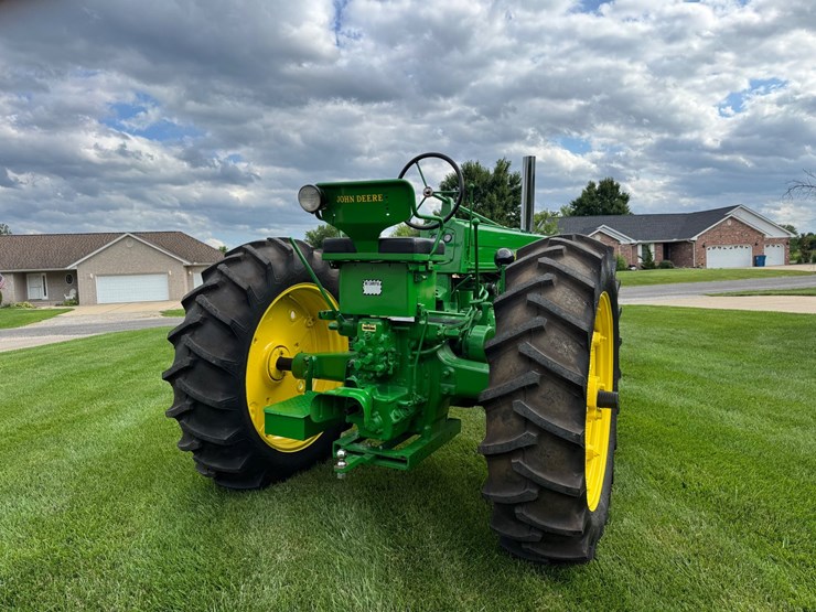 john-deere-70-image-6