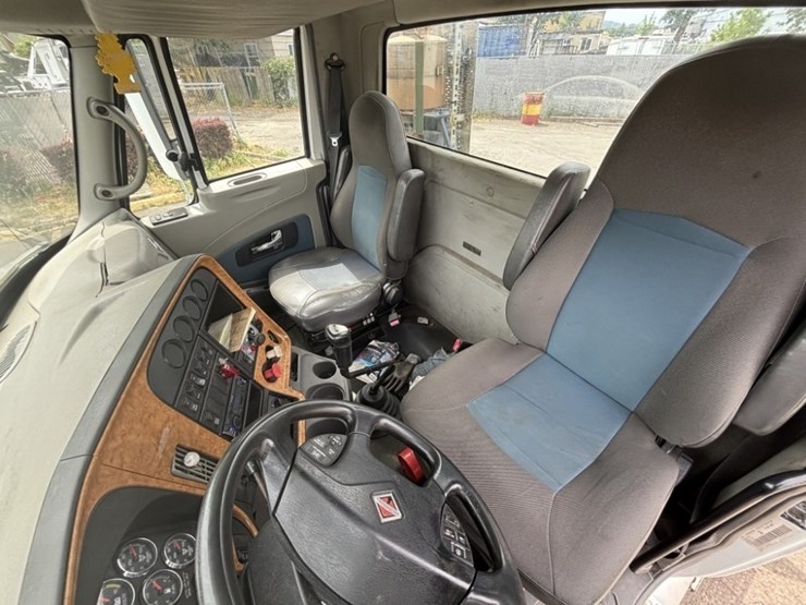 2009-international-prostar-image-28