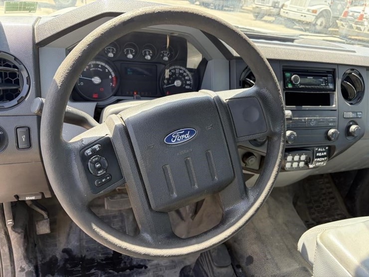 2011-ford-f250-image-14
