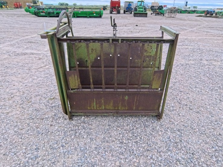 #2039-•-powder-river-calf-table-/-chute-image-3