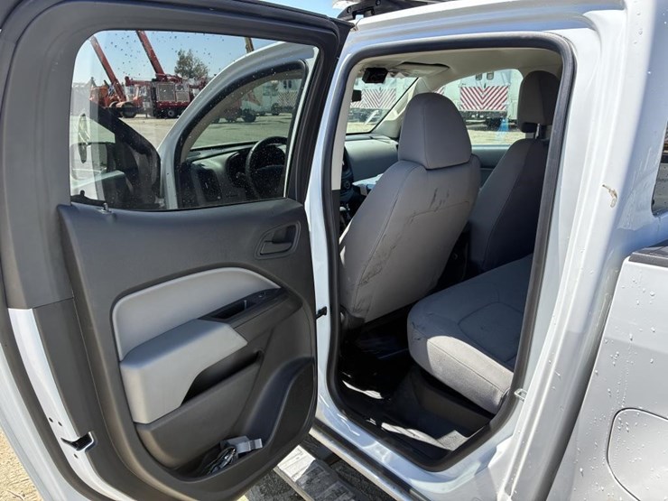 2018-chevrolet-colorado-image-12