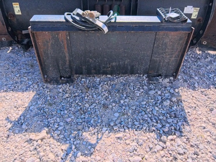#2038-•-cat-177-1990-84-inch-skid-steer-mount-front-blade-image-5