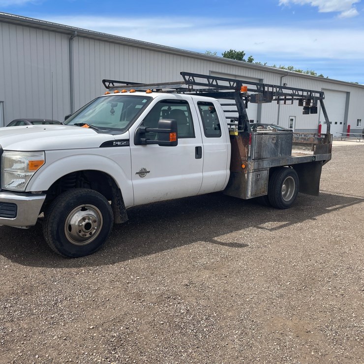 2012 FORD F350 XL