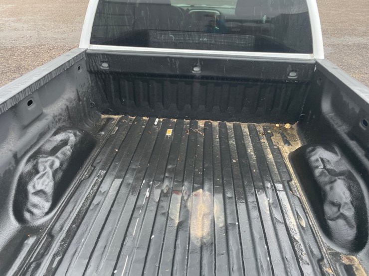 2018-chevrolet-silverado-1500-image-15